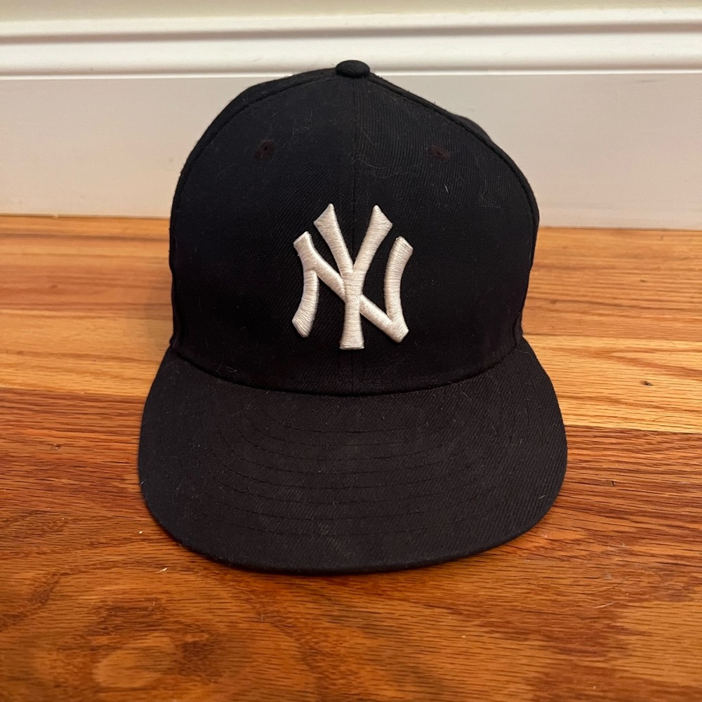 Yankee MoMA hat
